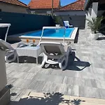 Breitling With Pool Apartamento