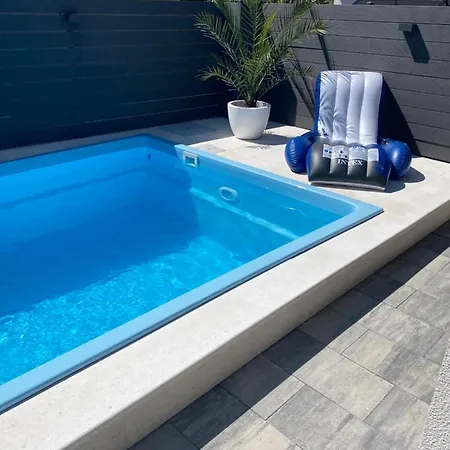 Breitling With Pool Apartment