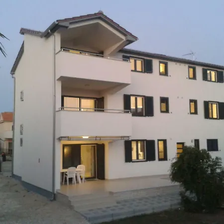 Breitling With Pool Appartement