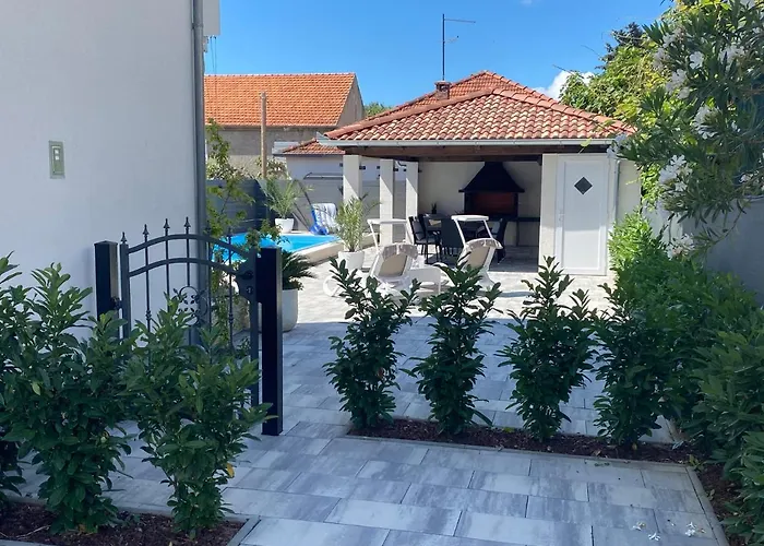 Breitling With Pool Apartman Biograd Na Moru